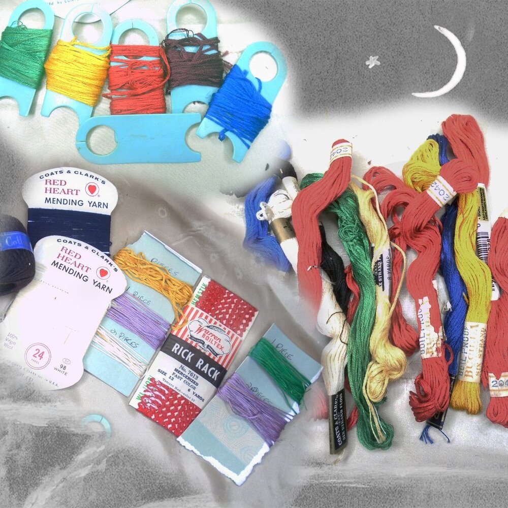 Embroidery Threads Many Colors, Yarn Bobbins, Mending Yarns, VINTAGE Sewing